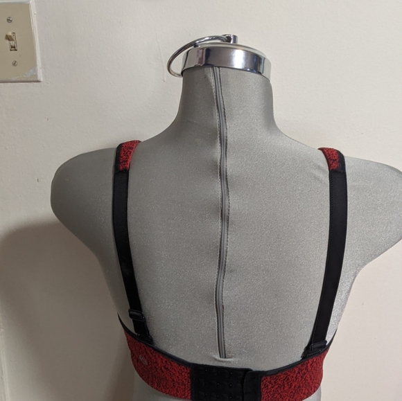 Lululemon Tata Tamer III - Picture 4 of 10